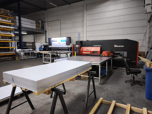 Amada EUROPE 255 Ponsmachine